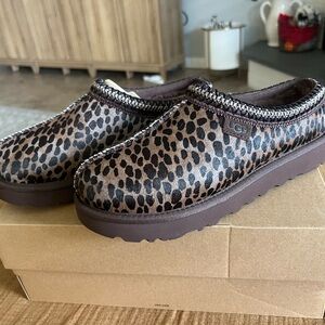 Ugg Tasman in Leopard